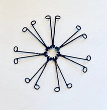 Load image into Gallery viewer, circle of wick trimmers
